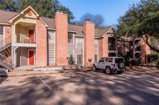 2401 Sycamore Avenue E2, Huntsville, TX 77340