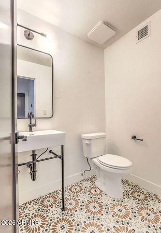 2044 E SMOKETREE Drive, Carefree, AZ 85377