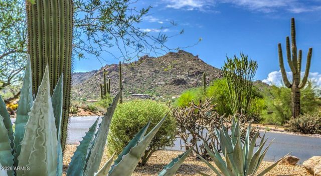 2044 E SMOKETREE Drive, Carefree, AZ 85377