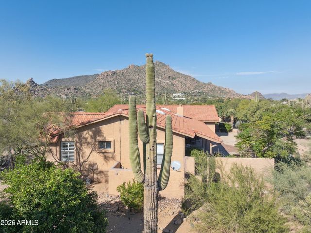 2044 E SMOKETREE Drive, Carefree, AZ 85377