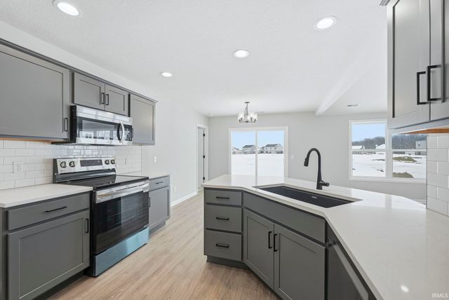 404 Calabria Way, Fort Wayne, IN 46814