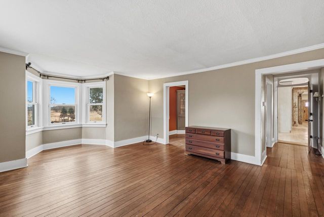 2237 Washington AVENUE, Cedarburg, WI 53012