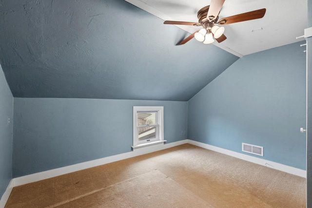 2237 Washington AVENUE, Cedarburg, WI 53012