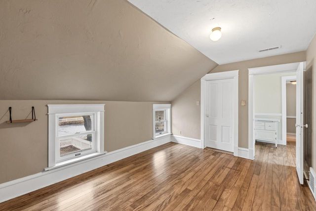2237 Washington AVENUE, Cedarburg, WI 53012