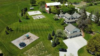 2237 Washington AVENUE, Cedarburg, WI 53012