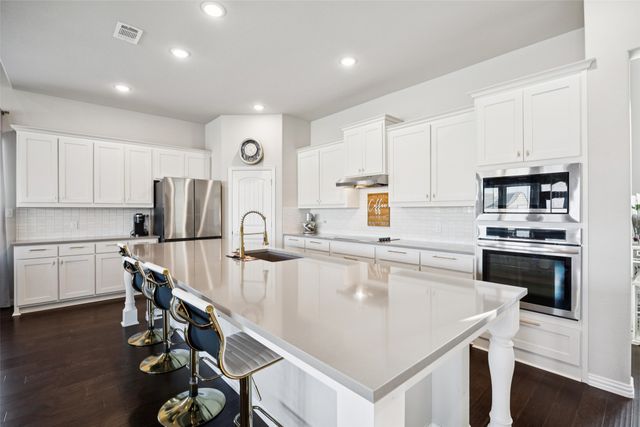 131 Clearwater Court, Rhome, TX 76078