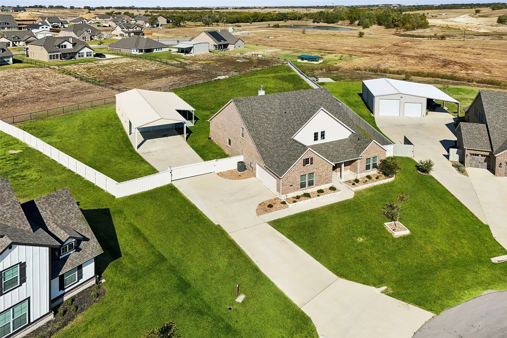 131 Clearwater Court, Rhome, TX 76078