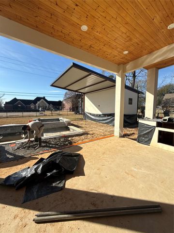 5907 Weisinger Dr, Magnolia, TX 77354