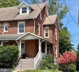 313 W WALNUT ST, Perkasie, PA 18944