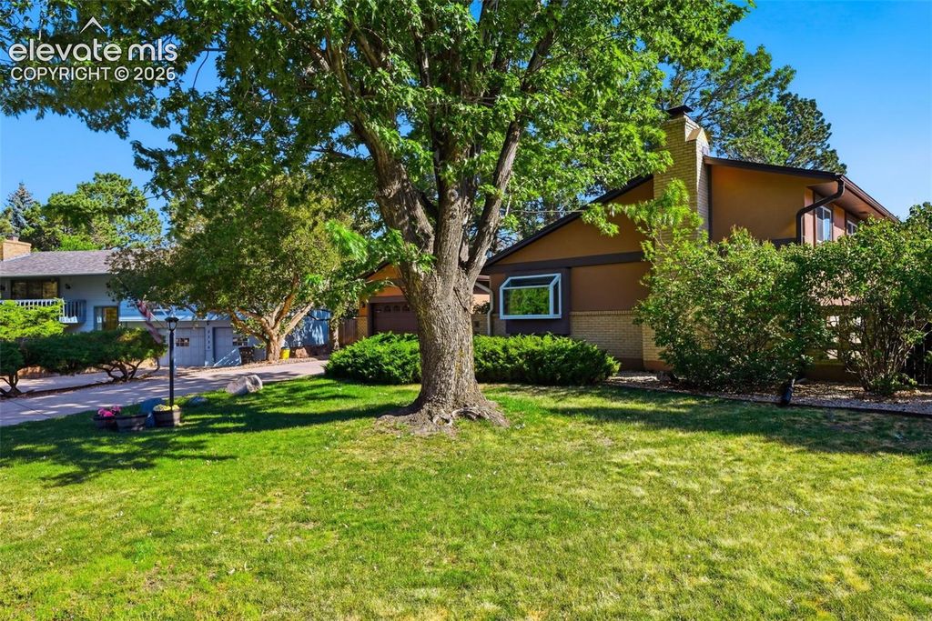 2230 Brookwood Drive, Colorado Springs, CO 80918 — photo 3