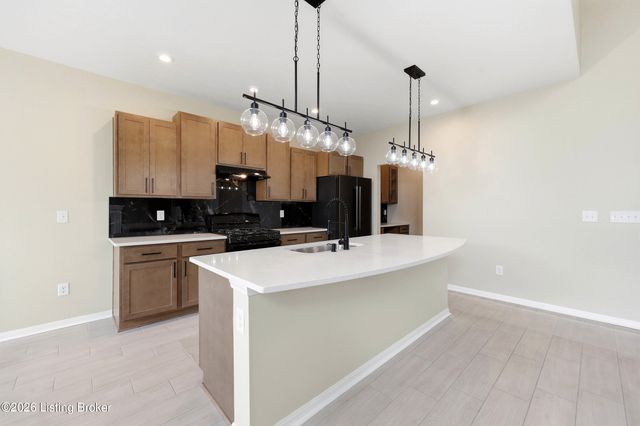 3516 Devonshire Dr, La Grange, KY 40031