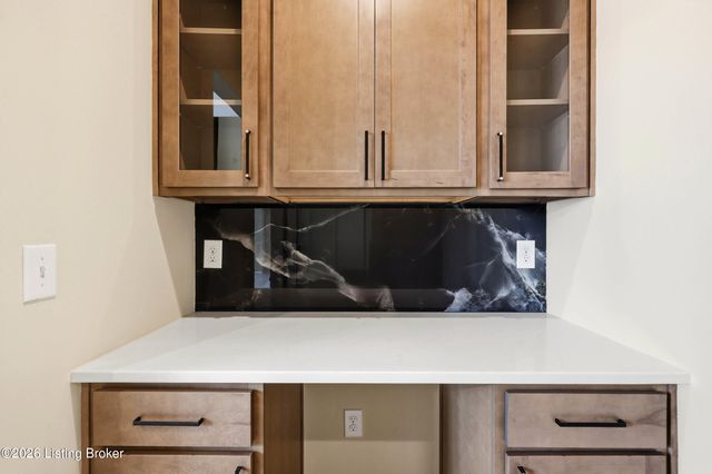3516 Devonshire Dr, La Grange, KY 40031