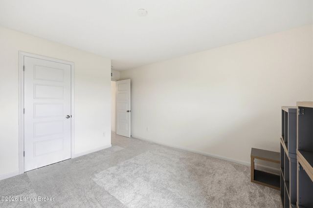3516 Devonshire Dr, La Grange, KY 40031