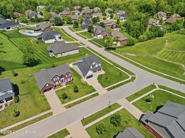 3516 Devonshire Dr, La Grange, KY 40031