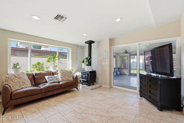 5865 E 2nd Street, Tucson, AZ 85711