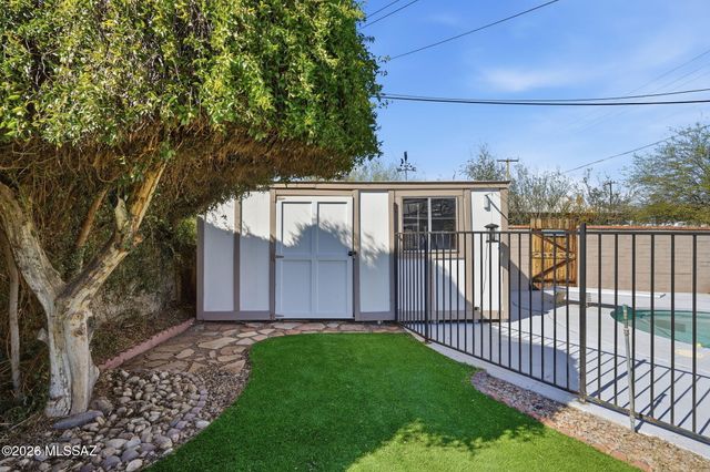 5865 E 2nd Street, Tucson, AZ 85711