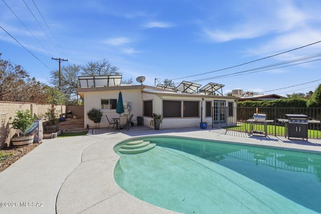 5865 E 2nd Street, Tucson, AZ 85711