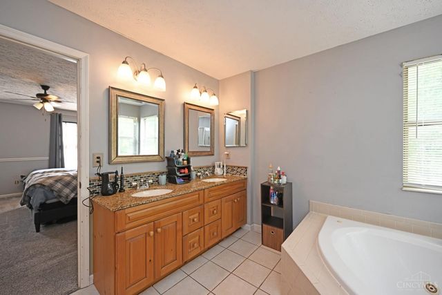 3663 Bristol Lake Drive, Batavia Twp, OH 45102