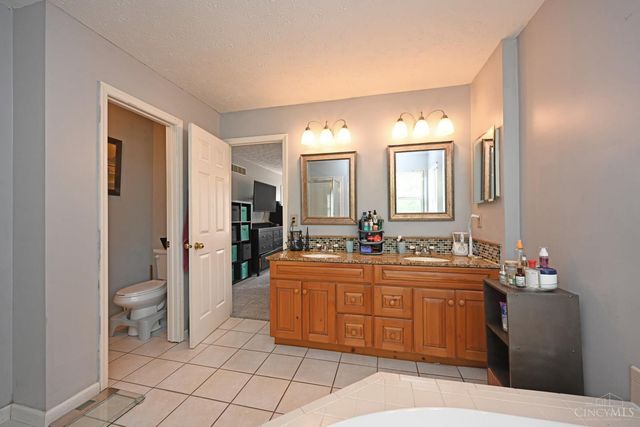 3663 Bristol Lake Drive, Batavia Twp, OH 45102