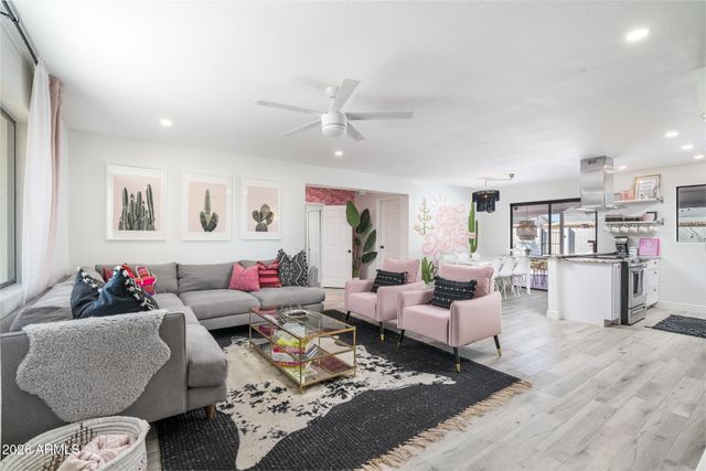 7262 E MCKINLEY Street, Scottsdale, AZ 85257