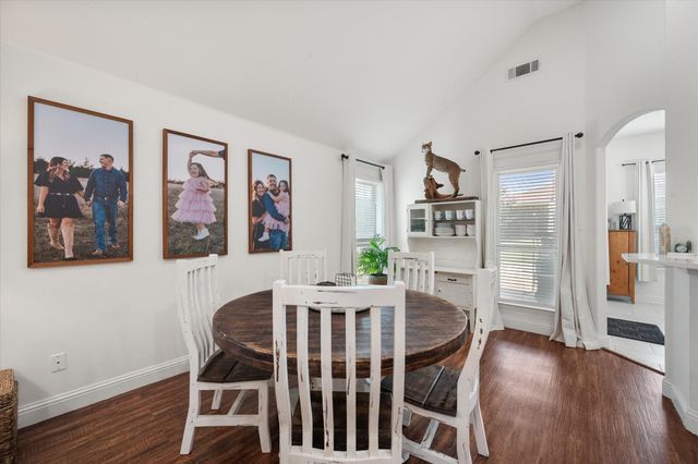 1815 Clearbrook Lane, Corsicana, TX 75110