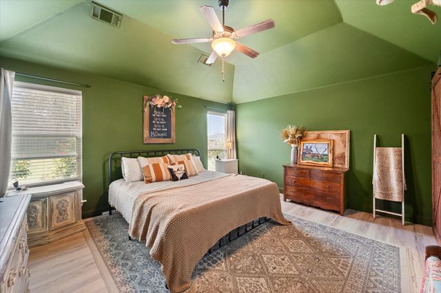 1815 Clearbrook Lane, Corsicana, TX 75110