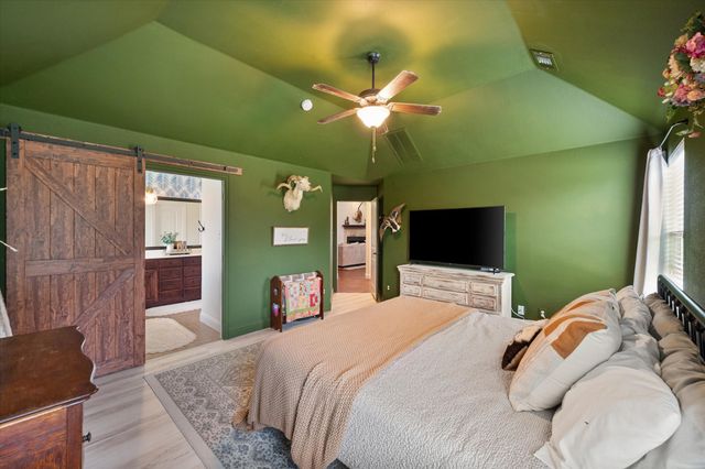 1815 Clearbrook Lane, Corsicana, TX 75110