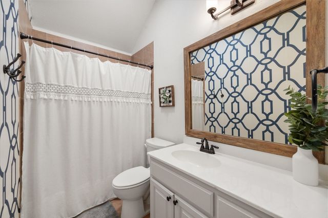 1815 Clearbrook Lane, Corsicana, TX 75110
