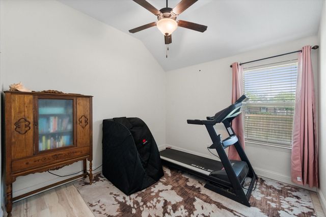1815 Clearbrook Lane, Corsicana, TX 75110
