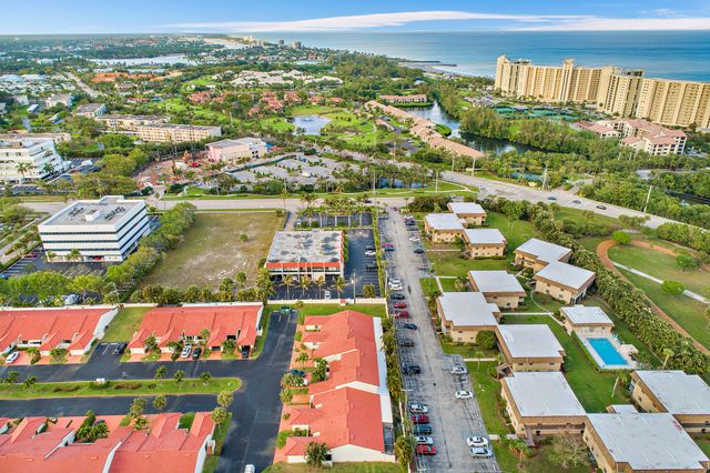 131 Palm Avenue 36, Jupiter, FL 33477