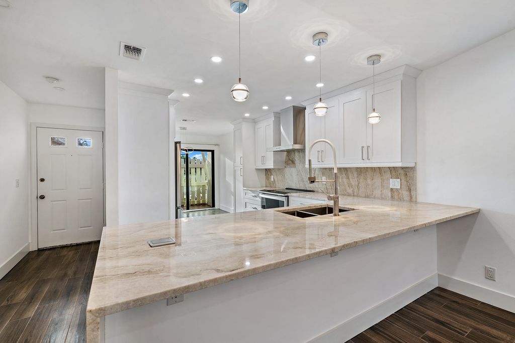 131 Palm Avenue 36, Jupiter, FL 33477