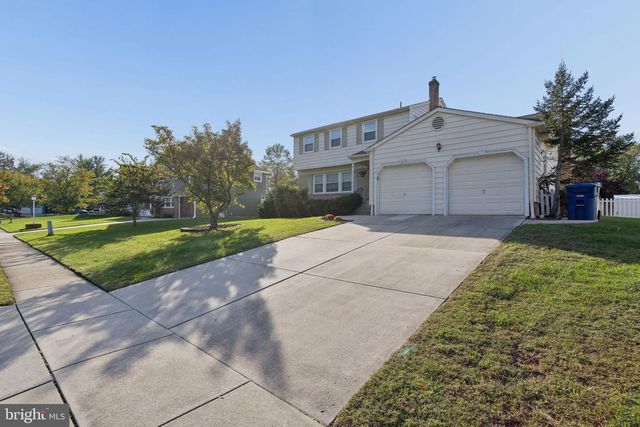 4 OVERINGTON AVE, Marlton, NJ 08053