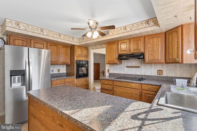 4 OVERINGTON AVE, Marlton, NJ 08053