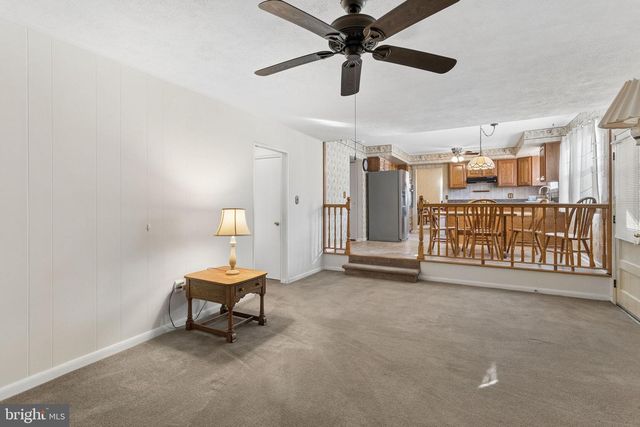 4 OVERINGTON AVE, Marlton, NJ 08053
