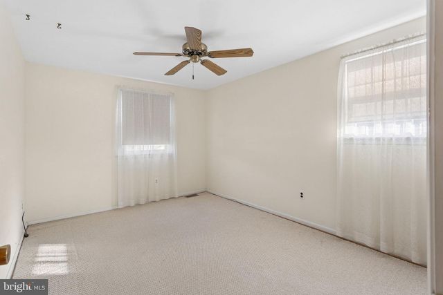 4 OVERINGTON AVE, Marlton, NJ 08053