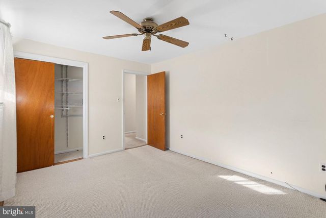 4 OVERINGTON AVE, Marlton, NJ 08053