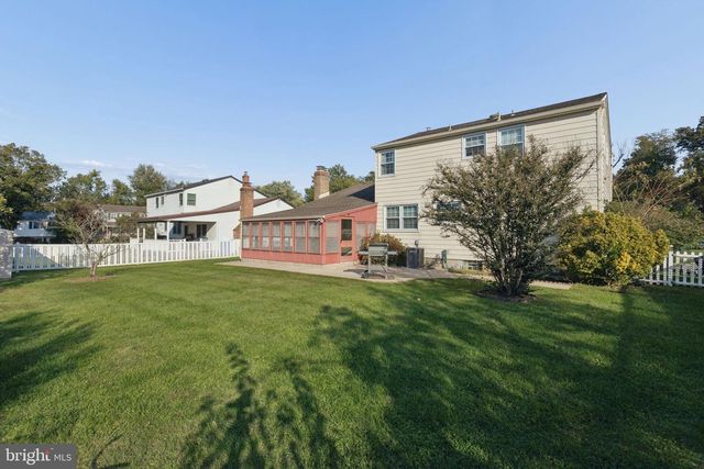 4 OVERINGTON AVE, Marlton, NJ 08053
