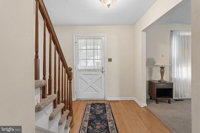 4 OVERINGTON AVE, Marlton, NJ 08053