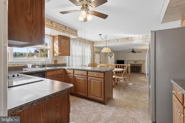 4 OVERINGTON AVE, Marlton, NJ 08053