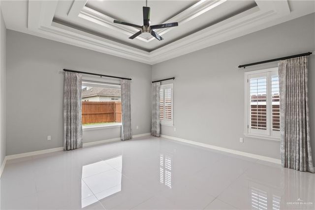 904 W Arapaho Avenue, Pharr, TX 78577