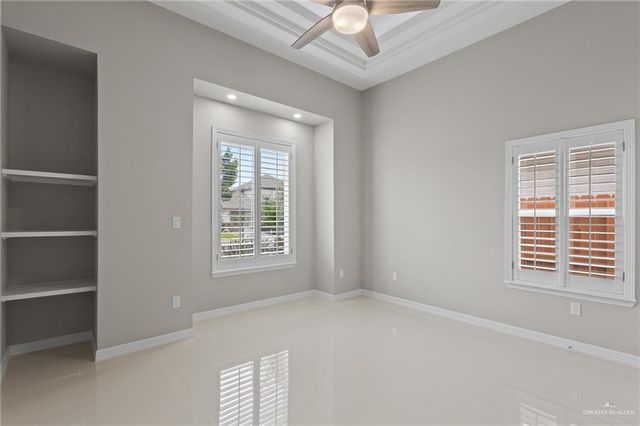 904 W Arapaho Avenue, Pharr, TX 78577