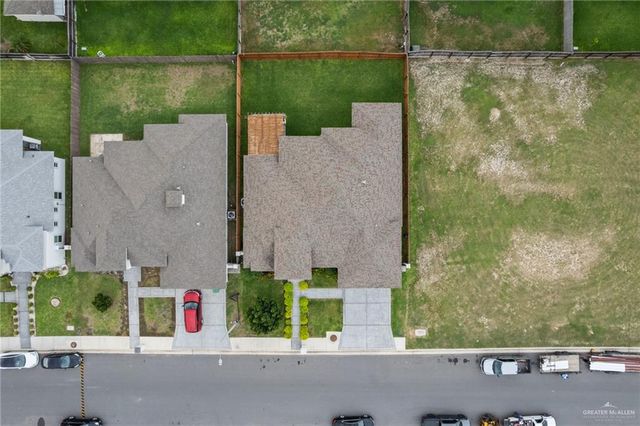 904 W Arapaho Avenue, Pharr, TX 78577