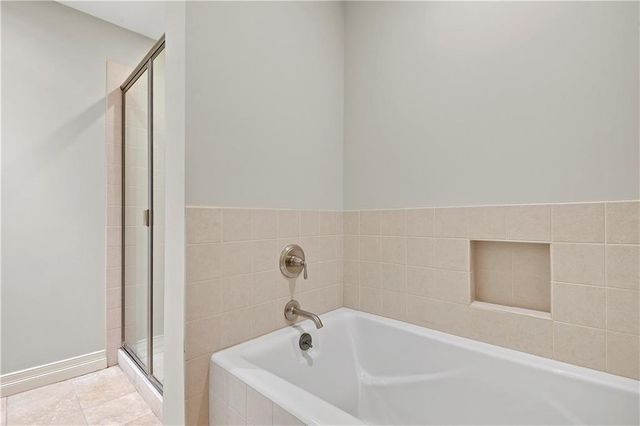 4900 Central Street 104, Kansas City, MO 64112