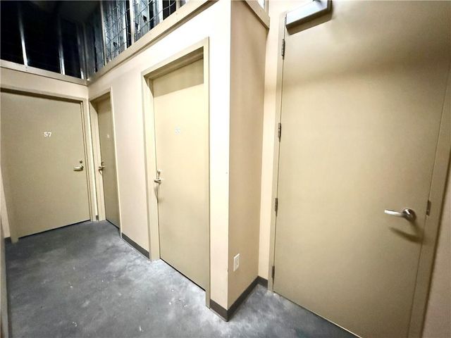 4900 Central Street 104, Kansas City, MO 64112