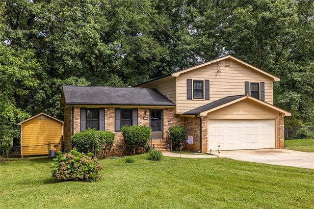 230 Carriage Circle, Stockbridge, GA 30281