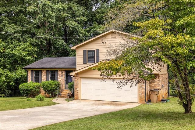 230 Carriage Circle, Stockbridge, GA 30281