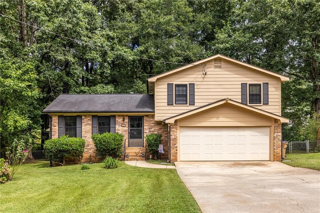 230 Carriage Circle, Stockbridge, GA 30281