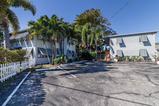 4205 N Flagler Drive 4, West Palm Beach, FL 33407