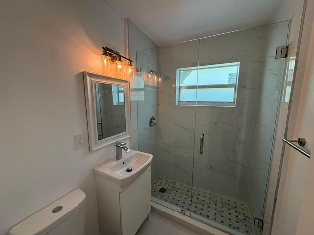 4205 N Flagler Drive 4, West Palm Beach, FL 33407