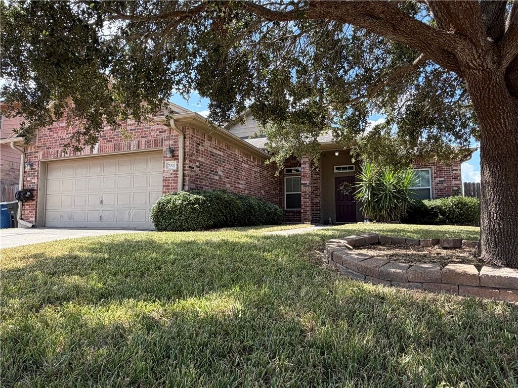 7001 Natchez Dr, Corpus Christi, TX 78414
